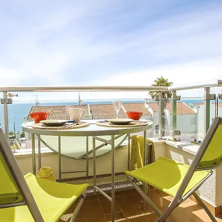 Lovelystay - Beach With Sea View Apartament *